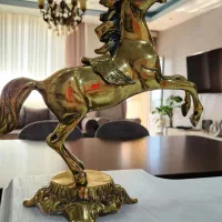 مجسمه برونز اسب