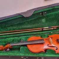 ویلن سه چهارم