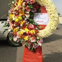 کد۰۱تاج گل تسلیتی مدل برگ سوزنی انداز ۲.۲۰|گل و گیاه طبیعی|تهران, خانی آباد نو جنوبی|دیوار