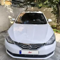 ام جی ۳۶۰ توربو سفید