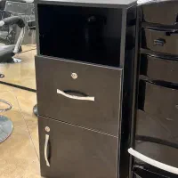 وسایل سالن زیبایی|آرایشگاه و سالن‌های زیبایی|اراک, |دیوار