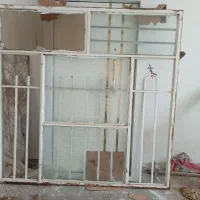 پنجره آهنی