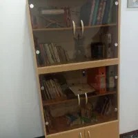 کتابخانه کمدی برنگ کرم فروش فوری