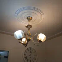 لوستر سالم نو نو سه شاخه فلزی با آبکاری طلایی