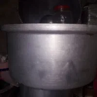 قابلمه بزرگ روی