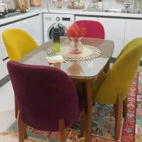 سلام میز نهار خوری تمیز مرتب هیچ مشکلی ندارد