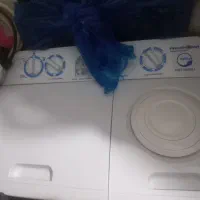 یک عدد لباسشویی ۹کیلو ۶۰۰درحد نو
