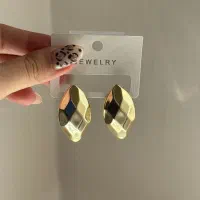 گوشواره های رنگ ثابت|بدلیجات|تبریز, |دیوار