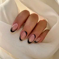 انجام خدمات و آموزش تخصصی ناخن|خدمات آرایشگری و زیبایی|سلمان‌شهر, |دیوار