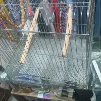 قفس پرندگان فلزی با وسایل اضافی
