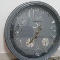 ساعت دیواری