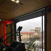 کمک مربی باشگاه بدنسازی