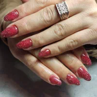 کاشت ناخن و ترمیم|خدمات آرایشگری و زیبایی|شیراز, معالی‌آباد|دیوار