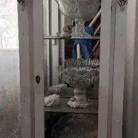 بوفه و پارتیشن سفید