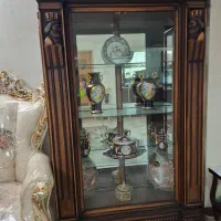 ویترین چوبی زیبا