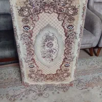 فرش و پشتی