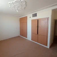 آپارتمان-دوخوابه-122-متر-نور-عالی-بازسازی-شده