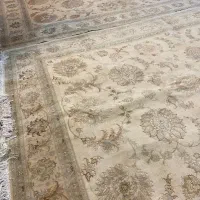 دو تخته فرش ۶ متری طرح افشان ۵۰ رج نیاز به تعمیر