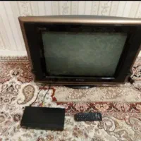 یک تلویزیون