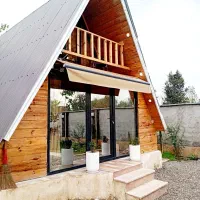 ویلای کلبه سویسی. ورود رشت فوق تمیز آلاچیق