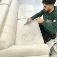 مبل شویی همدان با مواد درجه یک در منزل بدون کثیفی