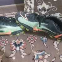 کفش چمن فوتبال فقط ۶۰۰تومان