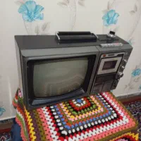 تعدادی وسایل آنتیک و قدیمی