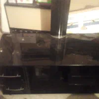 میز تلوزیون شیشه ای در حد نو