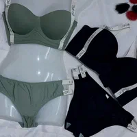 لباس عمده|لباس|قم, انصارالحسین|دیوار