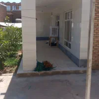 زمین و خانه مسکونی