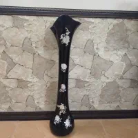 گلدان شیشه‌ای در حد نو