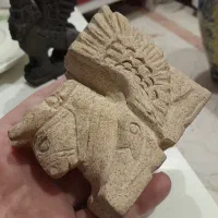 مجسمه سنگی تراش کهنه