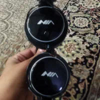 فن خنک کننده گوشی همراه با هدفون