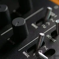 سینتیسایزر minilogue|گیتار، بیس، امپلیفایر|تهران, گیشا|دیوار