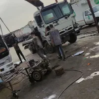 شاگرد مکانیک و باطریساز وارد کامیونت دیزل