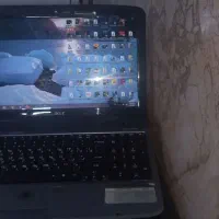 سلام یک دستگاه لپ‌تاپ acer