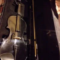 ویولن خوش صدا با جعبه و آرشه|ویولن|تایباد, |دیوار