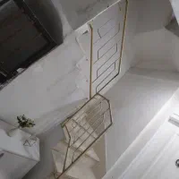 نرده اهنی راه پله دو طبقه