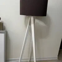 آباژور کنار سالن