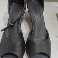 کفش پاشنه دار