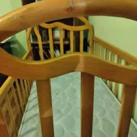 تخت کودک تمام چوب با تشک خوشخواب|تخت و صندلی بچه|آبادان, |دیوار