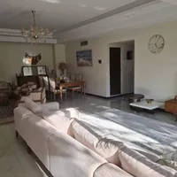 ۱۴۰متری تکواحدی۲p بر میدان دو نبش میدان