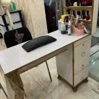 وسایل خدمات ناخن همراه میز|آرایشگاه و سالنهای زیبایی|تهران, جی|دیوار