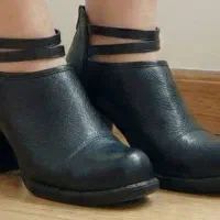 کفش پاشنه دار لج دار طبی ،نیم بوت