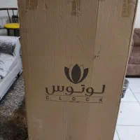 ساعت دیواری لوکس جهان‌نما ELIO رنگ نقره‌ای