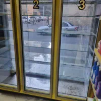 یخچال  ویترینی و بستنی