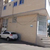 مغازه و دو واحد مسکونی