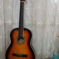 گیتار گونزالس اسپانیایی