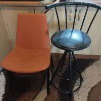 دو عدد صندلی