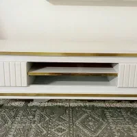 میز تلویزیون تمیز و سالم